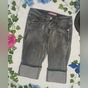 **Vintage** Levi Strauss (Superlow & Straight) Cuffed Capri's 🩶